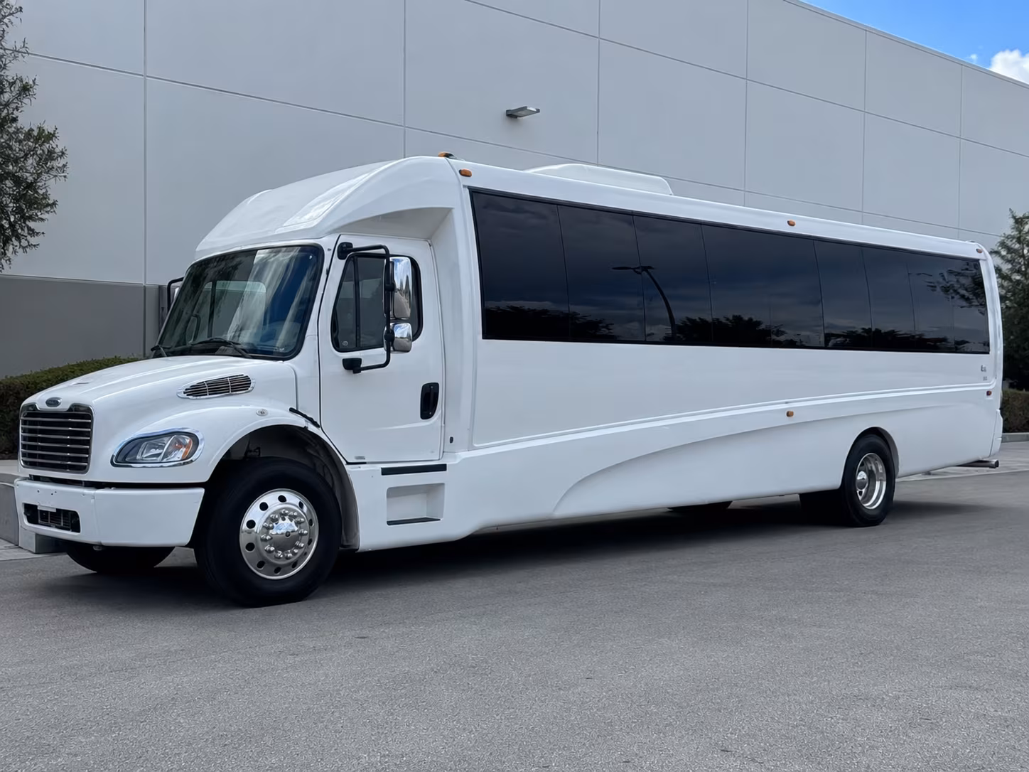 Austin Birthday, Sweet 16, & Quinceañera Transportation onboard seating