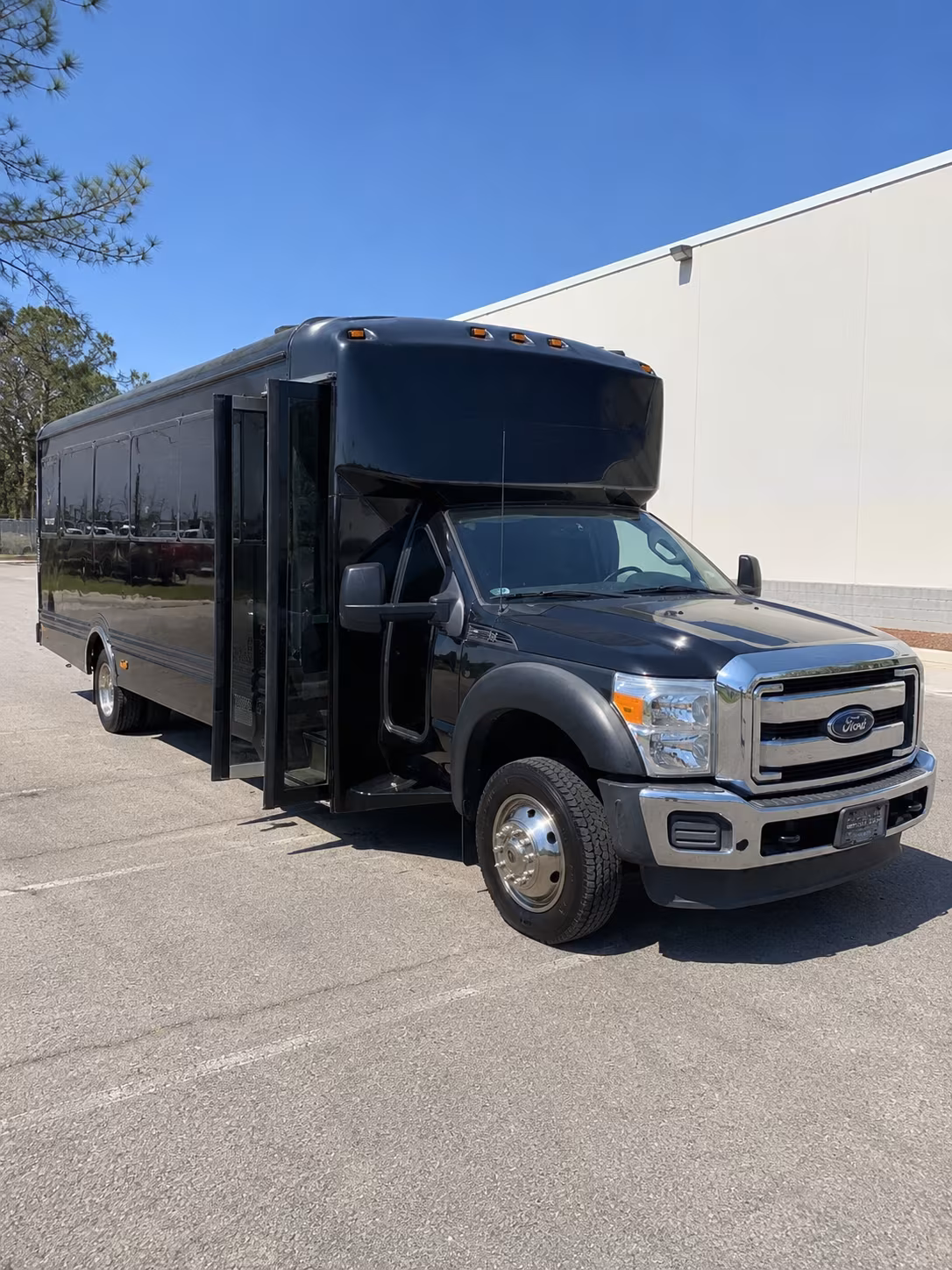 Austin Winery Tour & Pub Crawl Transportation party bus exterior